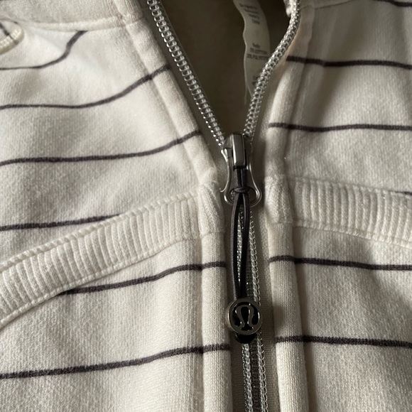 Lululemon Scuba Hoodie size 8 - Picture 2 of 4